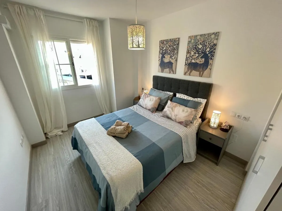 Apartamento Moderno piso a pie de playa 3 dormitorios Rincon de la Victoria Malaga